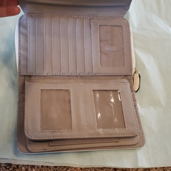 Wallet - Picture 4 of 11